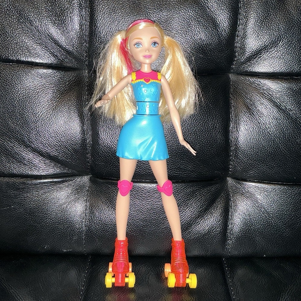 Barbie Video Game Hero Doll RollerSkates Light Up 2017 In Complete Skates